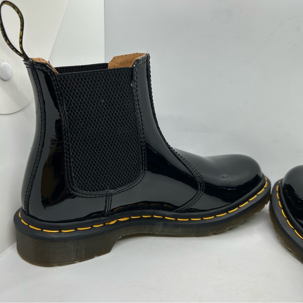 Dr. Martens 2976 Black Patent Leather Chelsea Boot Womens Size 7 - Picture 5 of 9